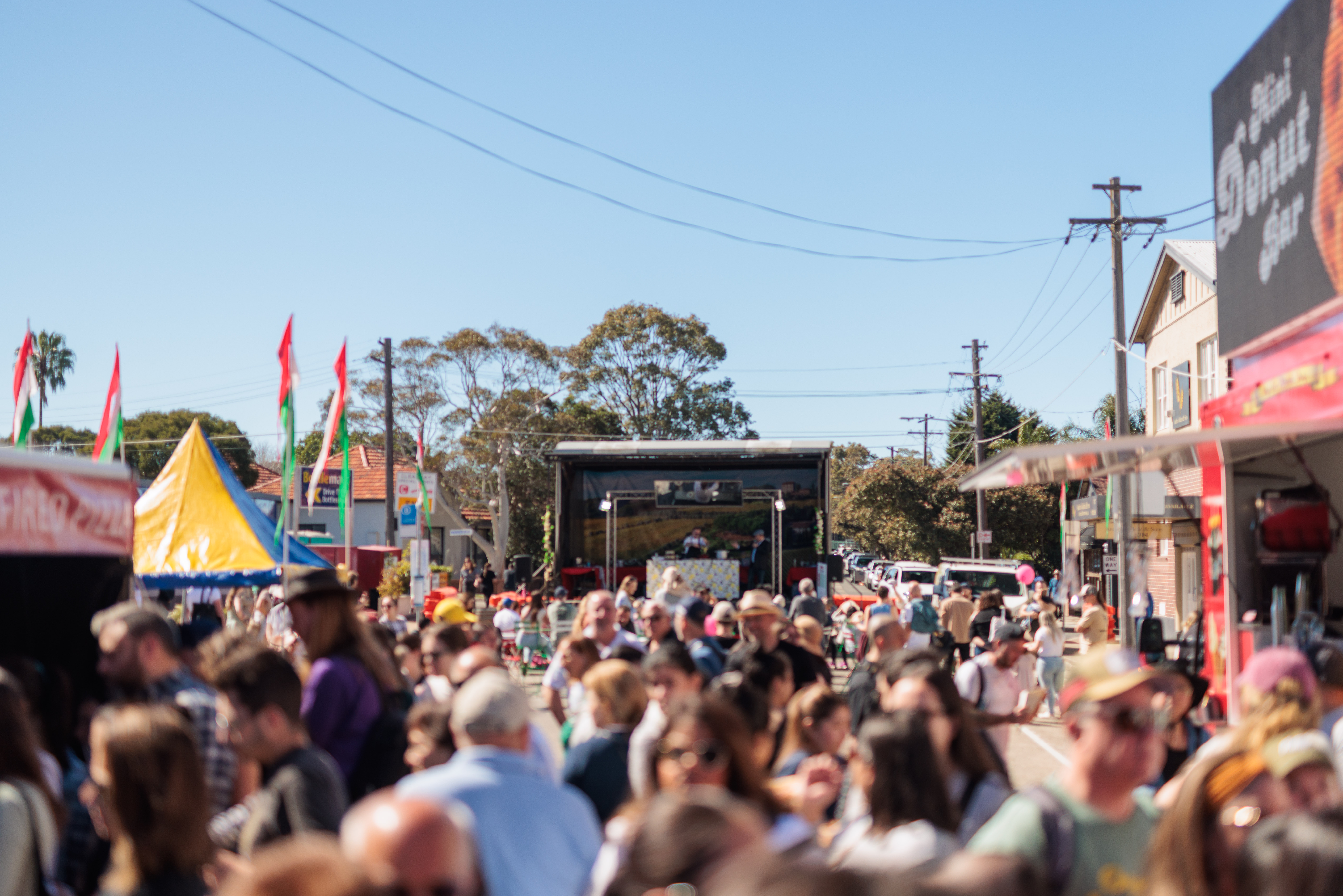 Crowd at the Kitchen Stage
