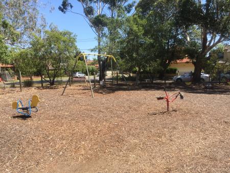 Henley Park Playground