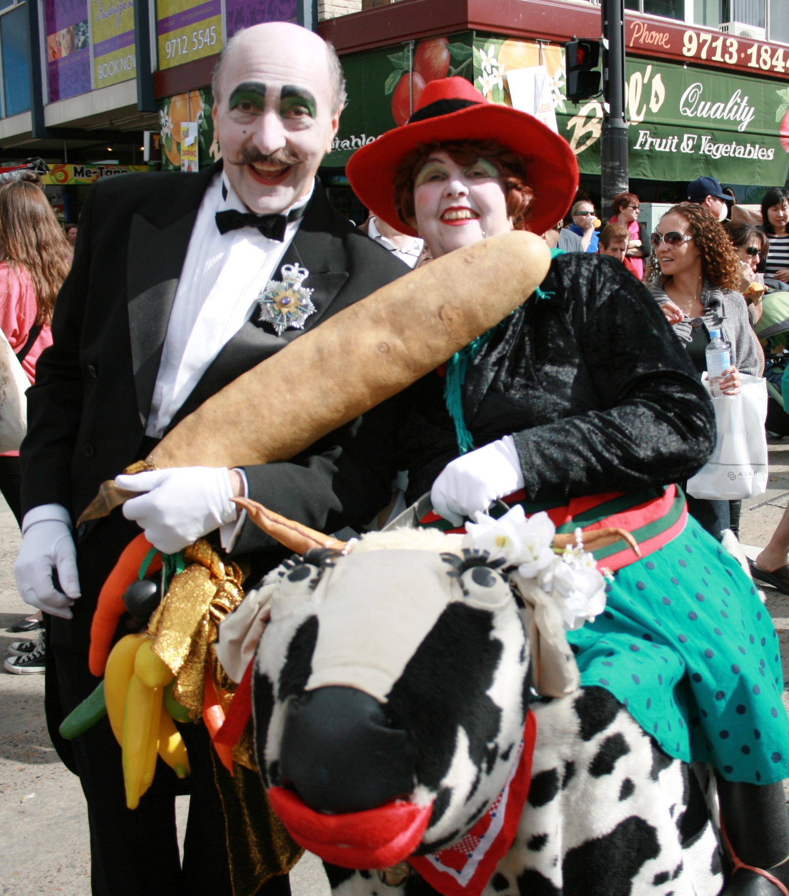 Roving performers