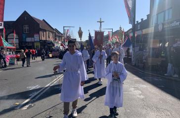 Children leading the Ferragosto procession