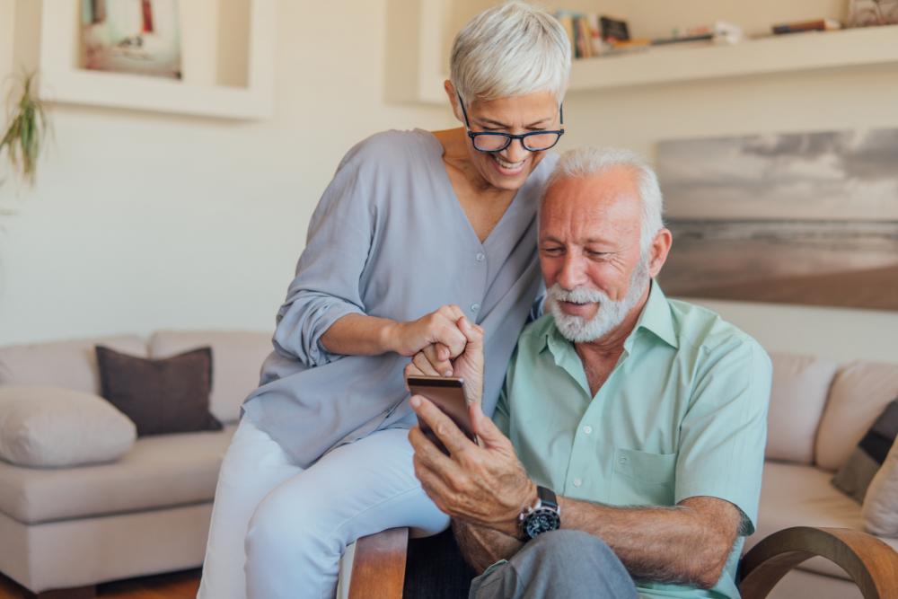 Tech Savvy Seniors: Introduction to Smartphones (English)