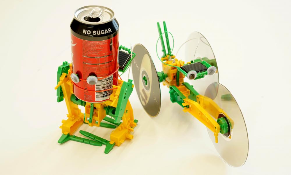 School Holiday Fun: Eco-friendly Solar Robots
