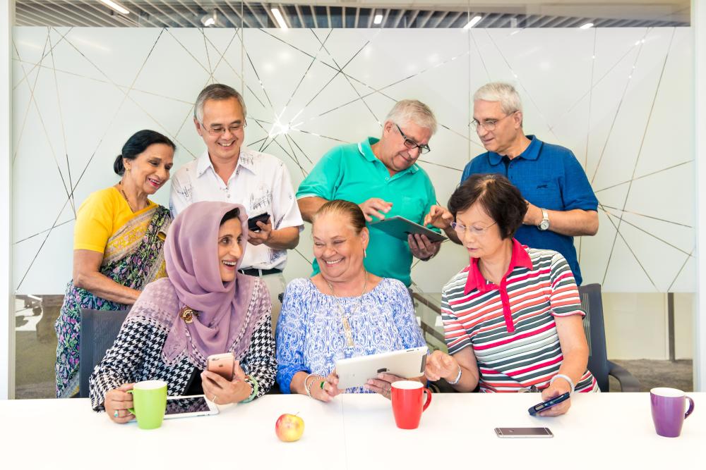 Korean Tech Savvy Seniors: Introduction to Cyber Safety and Online Shopping 