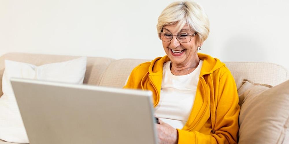 Greek Tech Savvy Seniors: Introduction to Smartphones